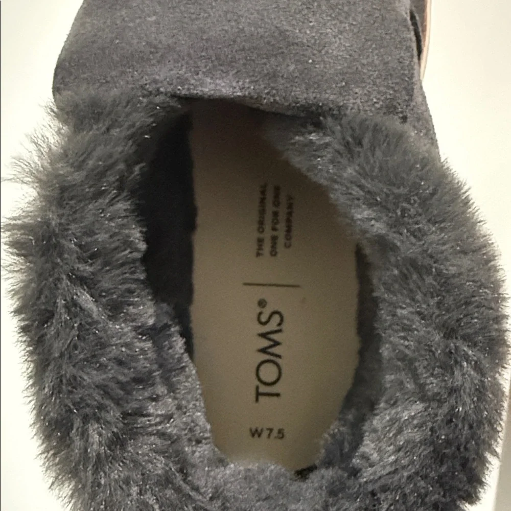 Toms Paxton Booties Womens 7.5 Slip-On Water Resistant Gray Suede Fur Lined